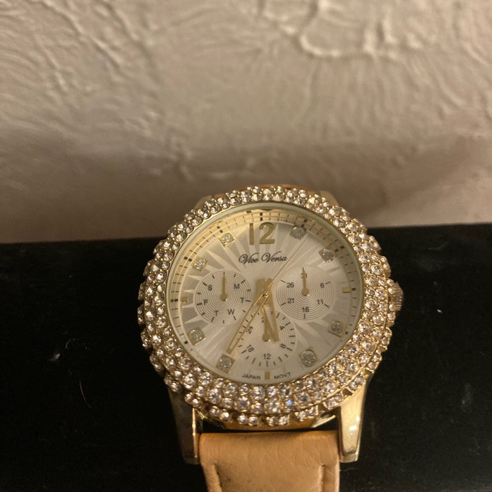 Vice versa gold watch